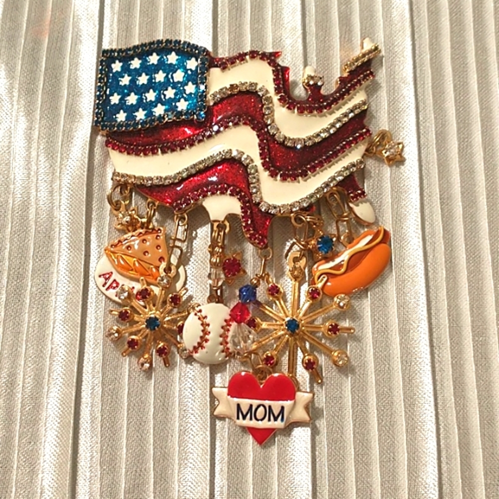 Vtg Lunch at The Ritz Crystal Flag USA Brooch